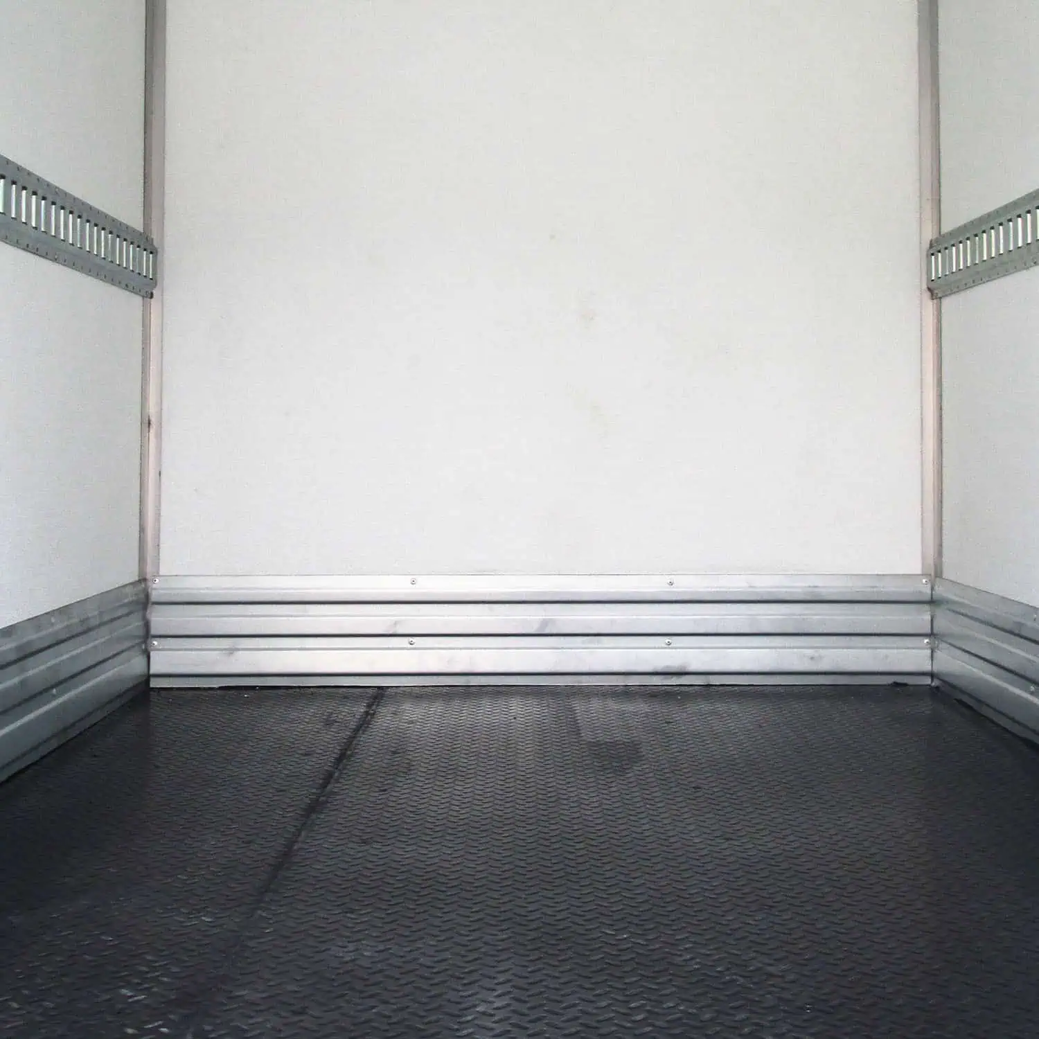 TAURO-LAMINADA-REFRIGERADA-PISO-ANTIDERRAPANTE-6 piso antiderrapante